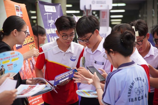 Không để sinh viên bỏ học vì khó khăn tài chính