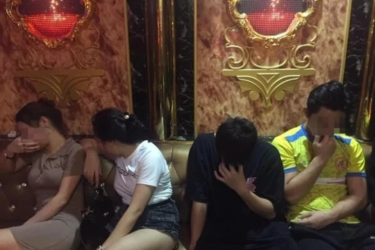 'Hô biến' quán Karaoke thành bán bia để tổ chức sử dụng ma túy