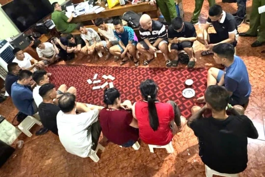 Công an Phú Thọ triệt phá sới bạc quy mô lớn