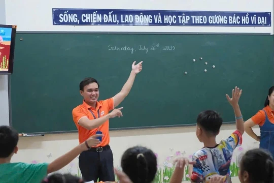 Ươm mầm tình yêu Tiếng Anh cho học sinh dịp hè