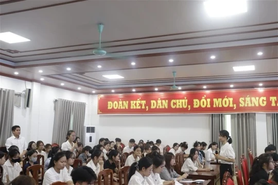 Giúp sinh viên rèn luyện tư duy phản biện, năng lực sáng tạo