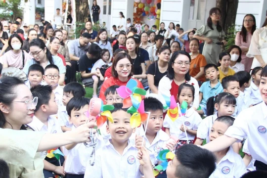 Bảo đảm nguyên tắc ‘nơi nào có học sinh, nơi đó có giáo viên’