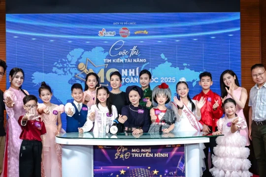 Thí sinh nhí tự tin lan tỏa tình yêu Tổ quốc