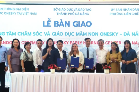 Sở GD&ĐT Đà Nẵng tiếp nhận Trung tâm Chăm sóc và giáo dục mầm non OneSKy