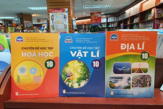 Chưa sửa sách giáo khoa năm học tới