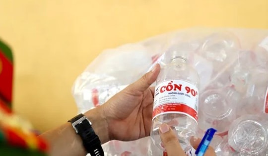 Khởi tố tổng giám đốc công ty vật tư y tế sản xuất, buôn bán cồn giả
