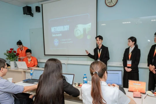 62 đề tài khoa học ứng dụng AI của sinh viên tại chung kết ResFes 2025