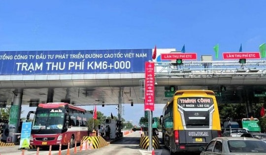 Vì sao từ 1/10, lái xe cần có tài khoản giao thông để qua trạm thu phí