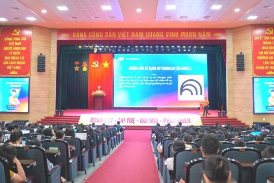 Gần 400 giáo viên Hải Phòng dự tập huấn 'Ứng dụng trí tuệ nhân tạo trong giáo dục'