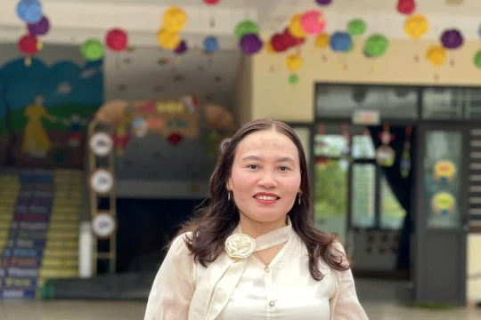 Nữ hiệu trưởng mang 'giấc mơ trường chuẩn' đến vùng biên giới