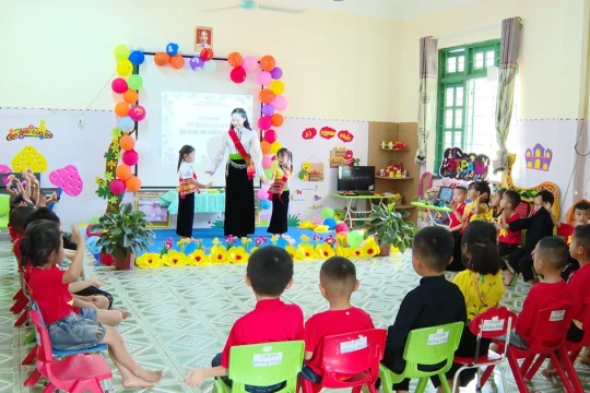 Chiềng Sinh đẩy mạnh xóa mù chữ và nâng cao dân trí