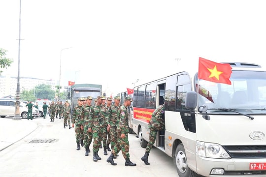 Tây Ninh đón đoàn Quân đội Hoàng gia Campuchia tham gia diễu binh dịp 2/9