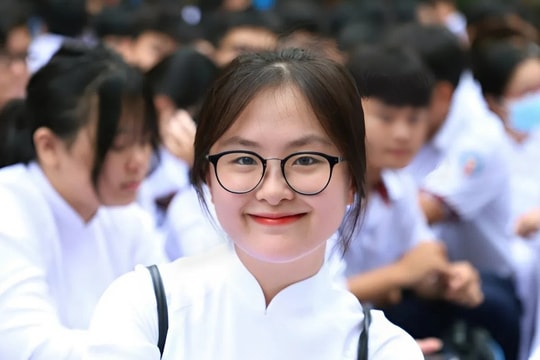 Tiền đồng phục đầu năm học lên tới 3,6 triệu, phụ huynh ước chỉ '1 bộ, 1 mẫu'