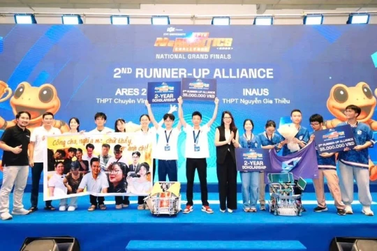 Học sinh Phú Thọ đoạt giải á quân cuộc thi FPTU AI & Robotics Challenge 2025