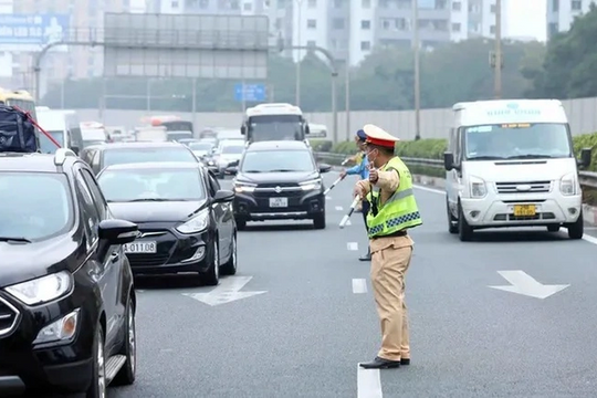 Công an Hà Nội thông báo đến toàn bộ người tham gia giao thông từ 12h ngày 17/8