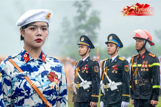 Những khung hình đầy kiêu hãnh của buổi tổng hợp luyện A80 dưới cơn mưa trắng trời