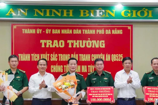 Lãnh đạo Đà Nẵng thưởng nóng Ban chuyên án vụ bắt giữ gần 300kg ma túy