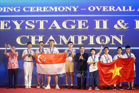 Kỳ thi Toán học quốc tế lần thứ 25: Đoàn Việt Nam giành 18 huy chương