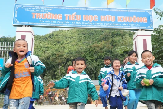 Học sinh Nghệ An tựu trường vào ngày 25/8