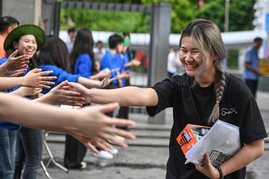 Sau khi biết điểm chuẩn, thí sinh làm gì?