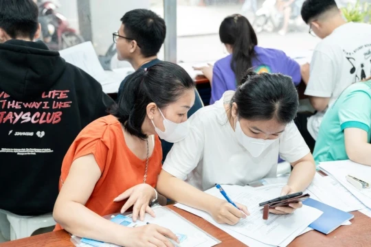 Biến động điểm chuẩn 2025 của Trường Đại học Công Thương TPHCM