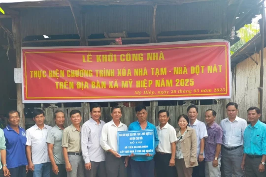 Lo mái ấm cho hơn 3.100 hộ nghèo, cận nghèo ở An Giang