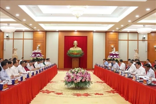Tổng Bí thư chủ trì cuộc làm việc của Bộ Chính trị với Ban Thường vụ Thành uỷ HN