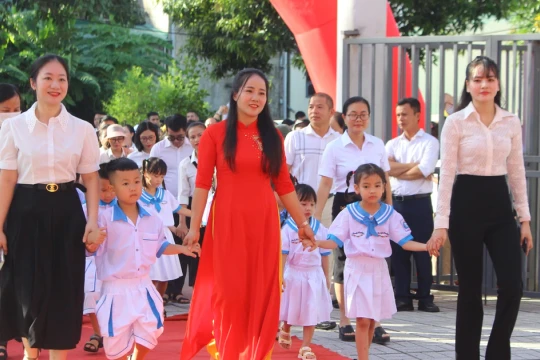 Hơn 67.000 học sinh Hà Tĩnh bước vào năm học mới với nhiều cảm xúc