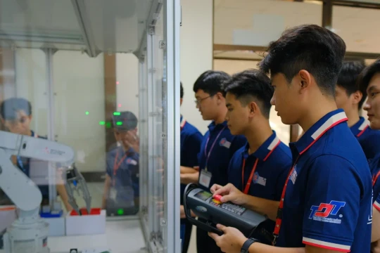 Trường Đại học Tôn Đức Thắng công bố điểm chuẩn và thông báo tuyển bổ sung