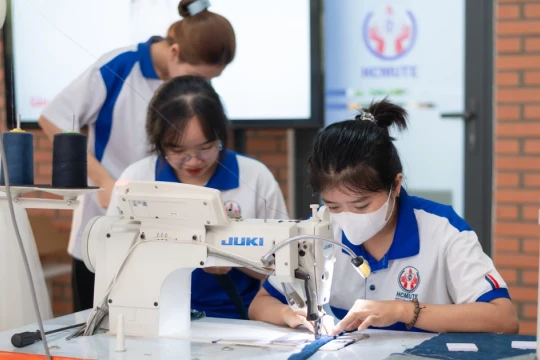 Ngành Sư phạm Tiếng Anh Trường ĐH Sư phạm Kỹ thuật TPHCM lấy điểm chuẩn 29,57