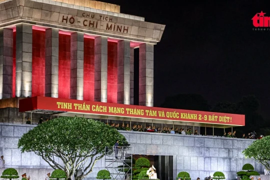 Sau 40 năm, dàn khí tài lại diễu hành trên Quảng trường Ba Đình