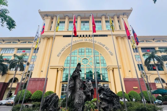 Chi tiết điểm chuẩn 27 ngành của Trường ĐH Kinh doanh và Công nghệ Hà Nội