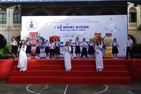 TP Hồ Chí Minh: Không huy động học sinh đến trường trước 7 giờ trong lễ khai giảng
