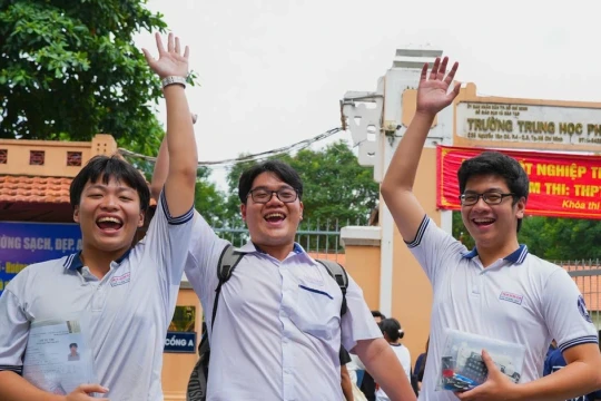 Khởi đầu năm học mới trong không khí lịch sử