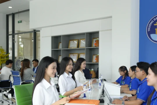 Trường Đại học Văn Hiến hỗ trợ 50% học phí học kỳ I cho tân sinh viên