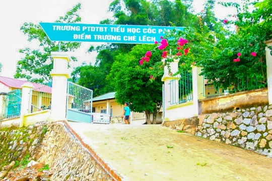Thắp sáng ước mơ nơi núi cao Cốc Pàng