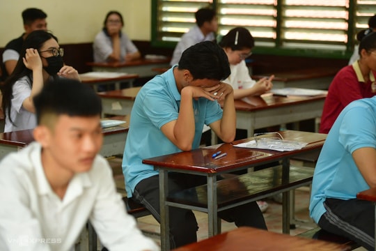 Nhiều thí sinh hốt hoảng vì từ đỗ thành trượt đại học