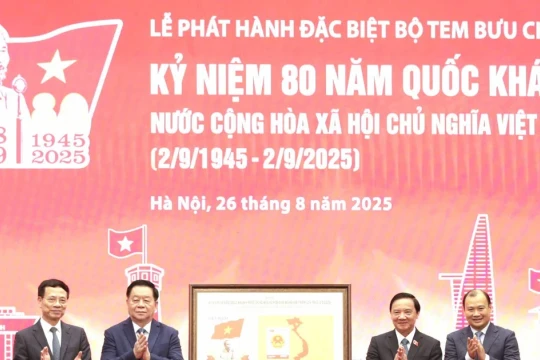 Phát hành bộ tem đặc biệt kỷ niệm 80 năm Quốc khánh