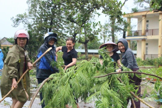 Hà Tĩnh tập trung khắc phục hậu quả bão Kajiki, đảm bảo khai giảng năm học mới