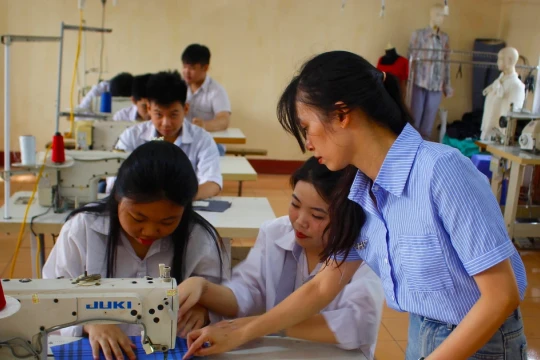 Giải 'bài toán' nhân lực chất lượng cao