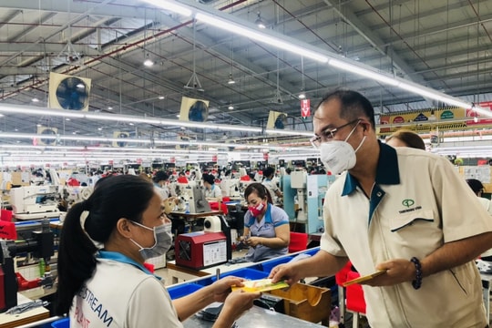 Chỉ ít ngày nữa, người lao động có thể nhận 490% lương nếu đi làm