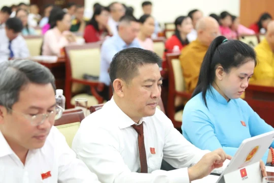 Nhiều chứng thực giấy tờ bất động sản được ủy quyền cho công chức cấp xã