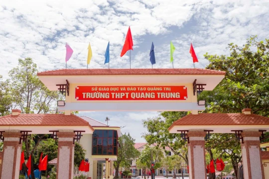 Ba thập kỷ dựng xây tri thức của Trường THPT Quang Trung