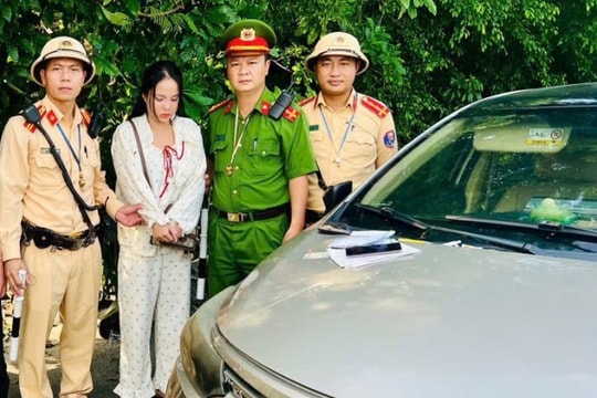 Bí ẩn bên trong gói giấy ăn của cô gái trẻ sinh năm 2001