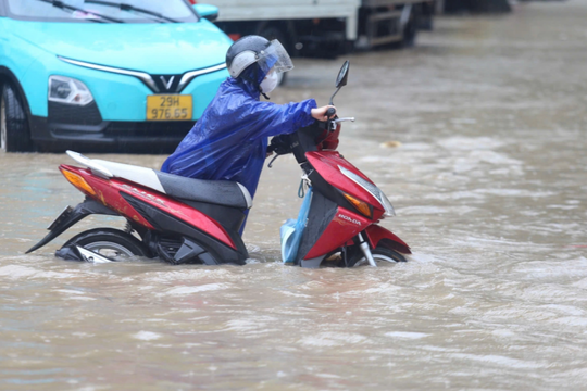 Bão số 6 suy yếu thánh ATNĐ, nhiều nơi bắt đầu mưa to đến rất to