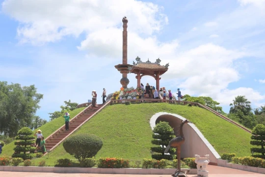 Chiếu phim 'Mưa đỏ' tri ân liệt sĩ tại Thành cổ Quảng Trị