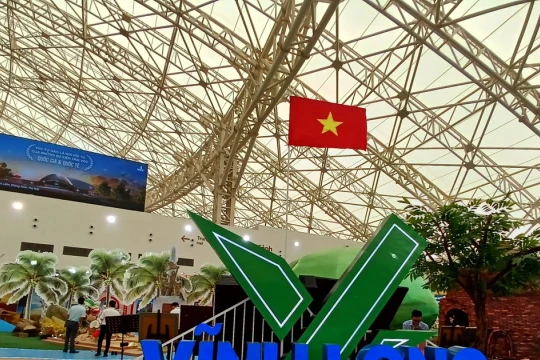 Vĩnh Long quảng bá đặc sản dừa sáp tại Trung tâm Triển lãm quốc gia