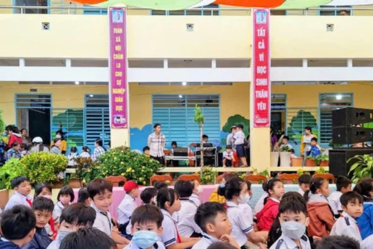 An Giang siết chặt quản lý thu chi đầu năm học