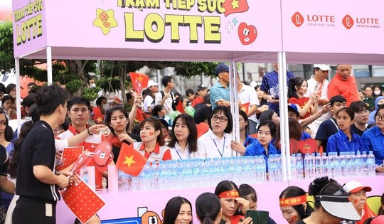 Lotte tặng miễn phí 5000 phần quà cho người dân theo dõi duyệt binh Quốc khánh