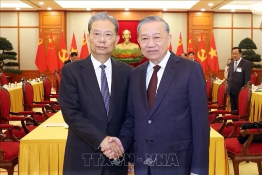 Tổng Bí thư Tô Lâm tiếp Ủy viên Trưởng Nhân đại toàn quốc Trung Quốc Triệu Lạc Tế
